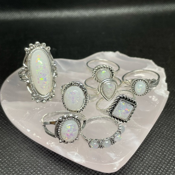 ALLOY Jewelry - Lot of 8 NWOT Boho Style Rings - sizes vary